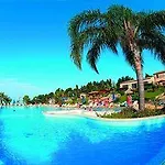 Villaggio Dolomiti Sul Mare Lägenhetshotell 4*