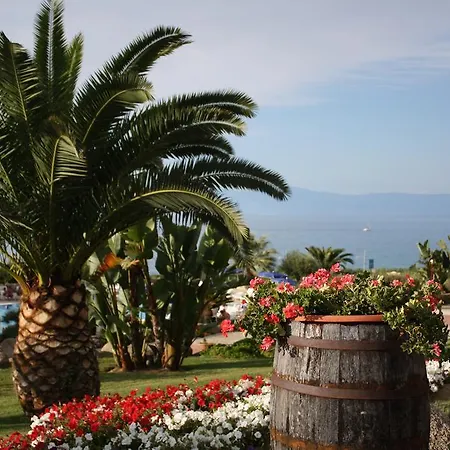Aparthotel Villaggio Dolomiti Sul Mare