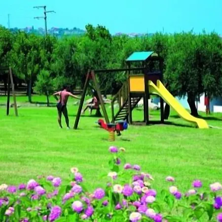 Villaggio Dolomiti Sul Mare 公寓式酒店 布里亚蒂科