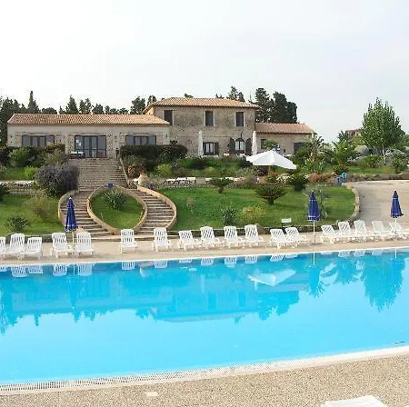 Villaggio Dolomiti Sul Mare 公寓式酒店 布里亚蒂科