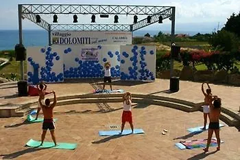 Ξενοδοχείο με διαμερίσματα Villaggio Dolomiti Sul Mare 4*