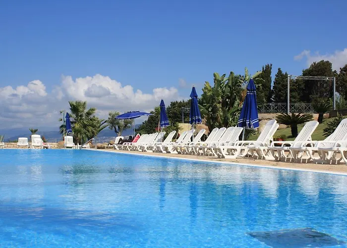 Villaggio Dolomiti Sul Mare בריאטיקו