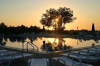 Villaggio Dolomiti Sul Mare מלון דירות בריאטיקו