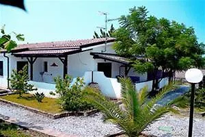 מלון דירות Villaggio Dolomiti Sul Mare 4*